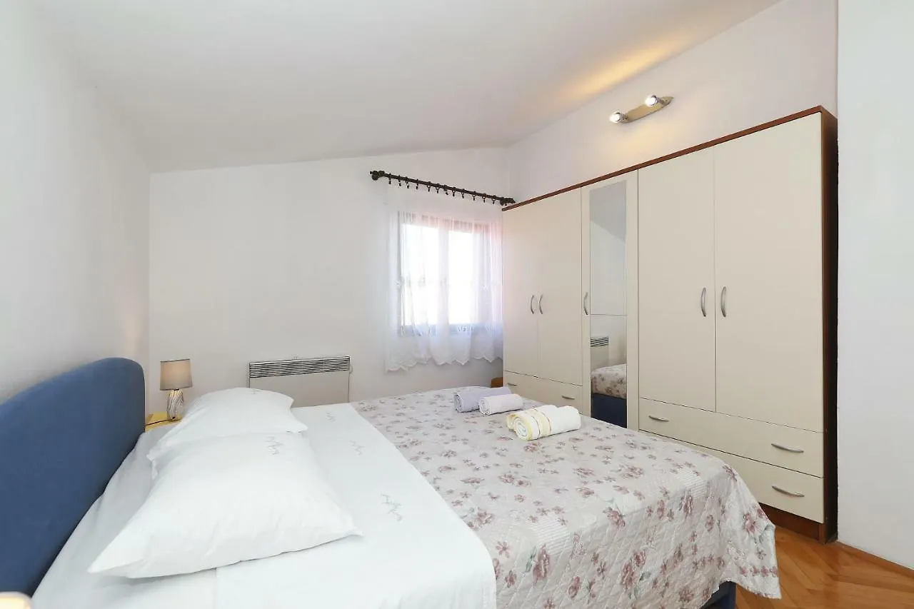 Apartments Vedrana 비오그라드나모루